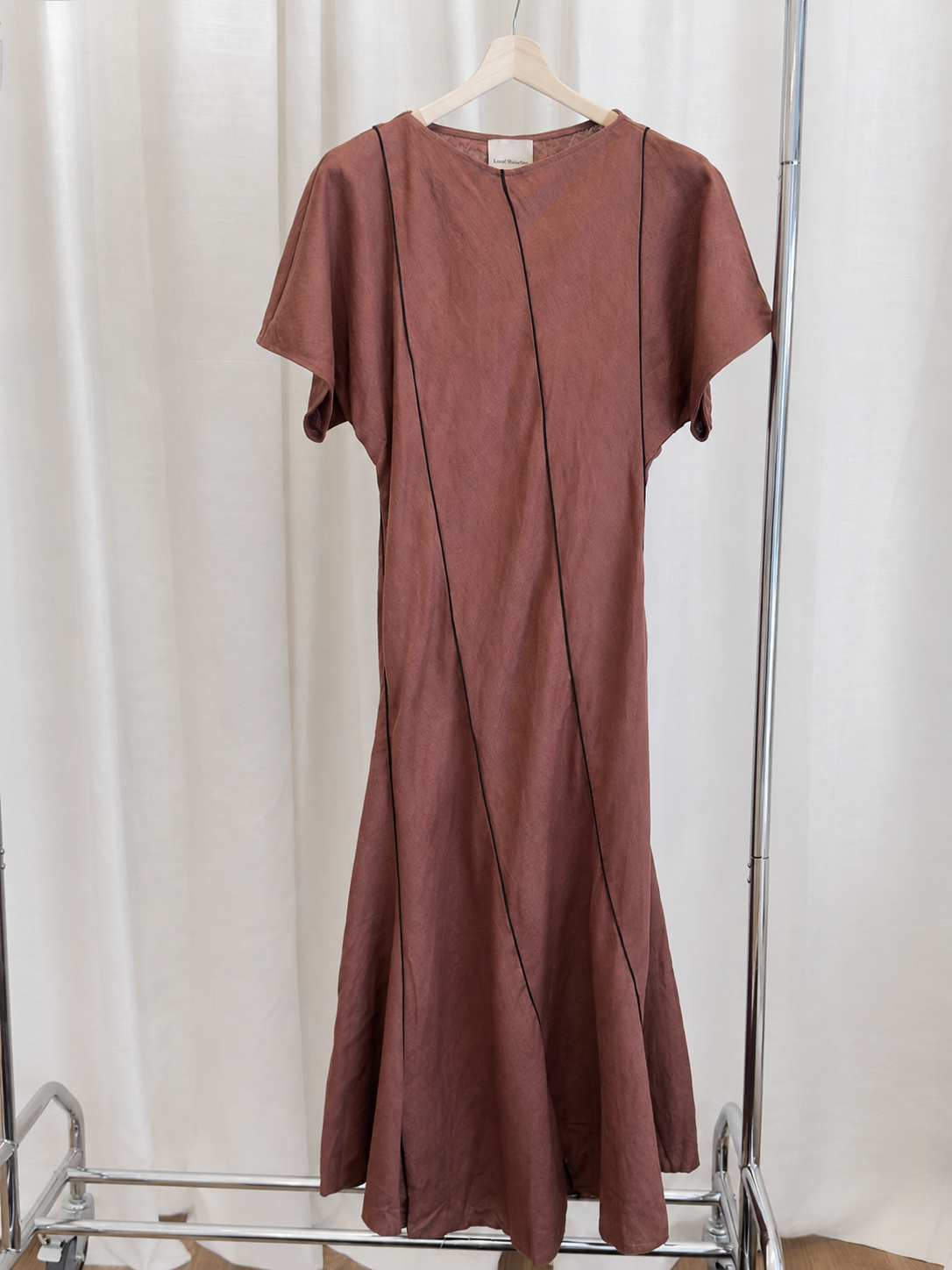 Vestido Midi de Lino con ribetes en negro