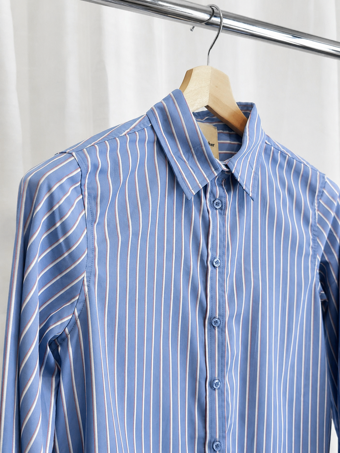 Camisa azul de rayas