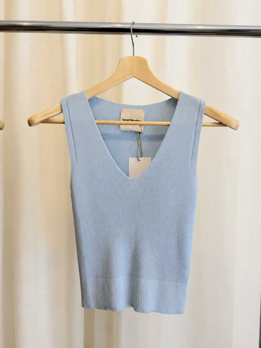 Top de tricot de canalé con escote en pico