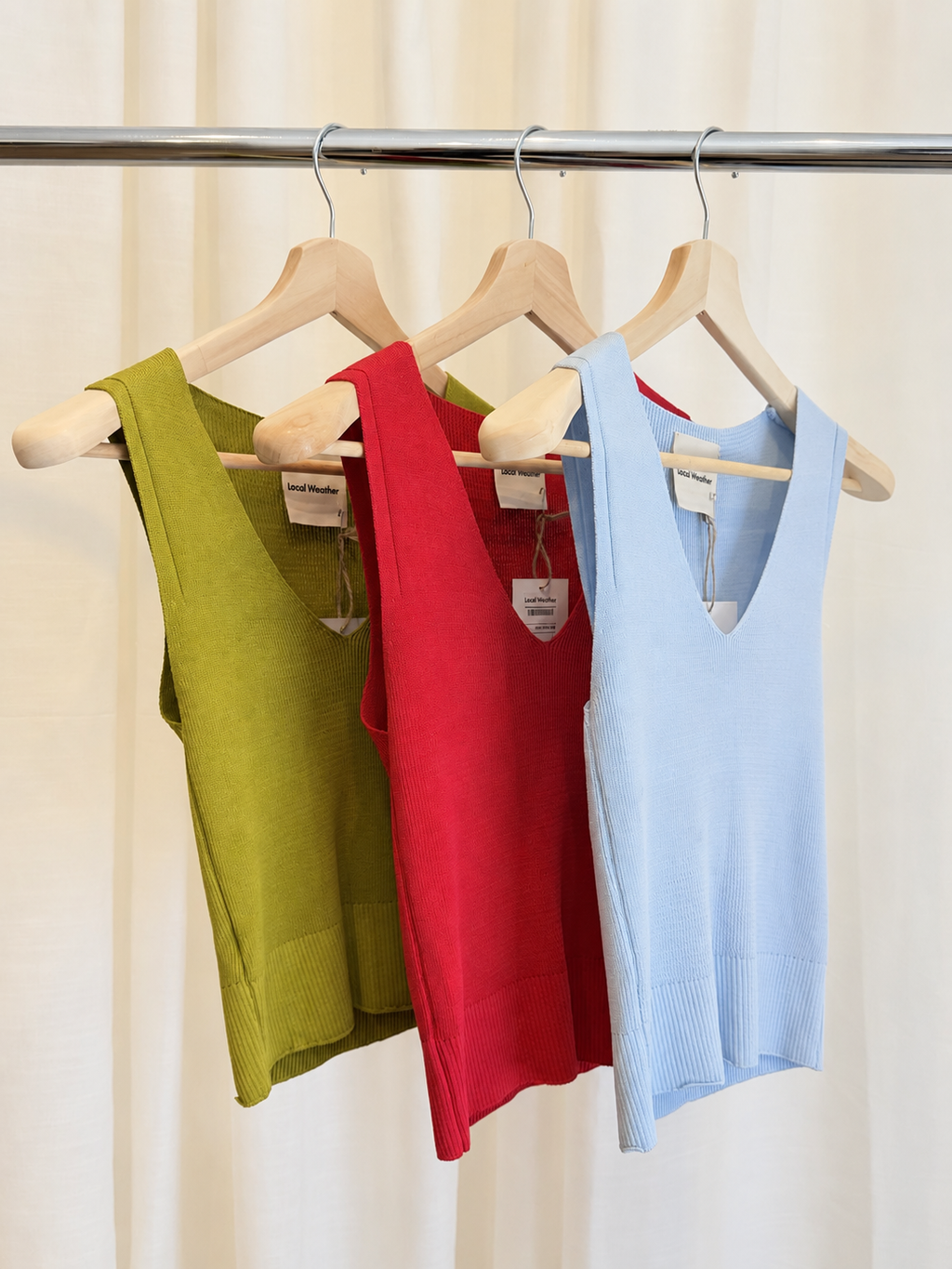 Top de tricot de canalé con escote en pico