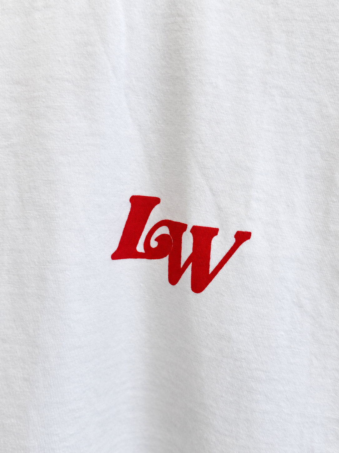 Camiseta de algodón organico con logo LW