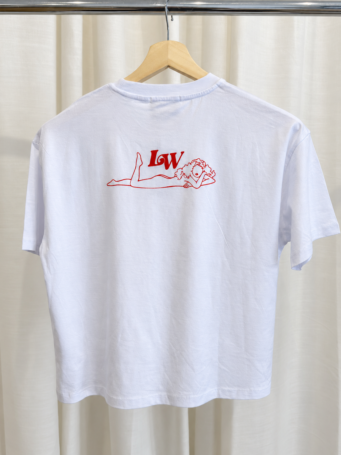 Camiseta de algodón organico con logo LW